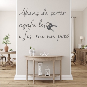 Adhesive vinyl phrases abans de sortir